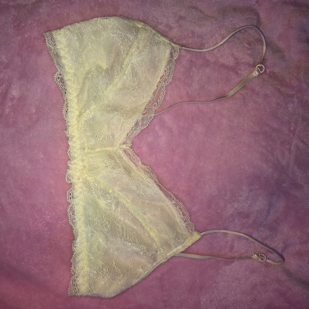 dainty lace bralette ✨ - Picture 1 of 3